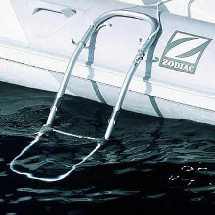Boarding ladder for inflatable boat